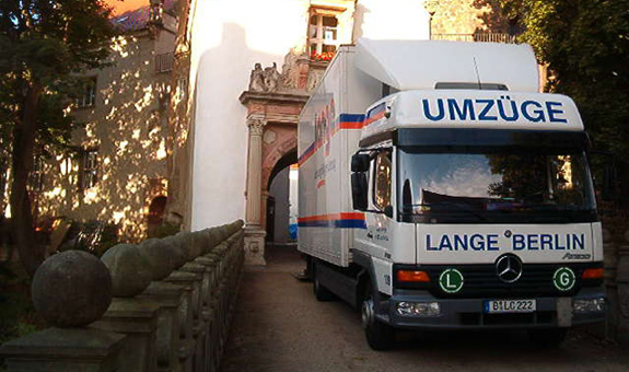 Lange Transporte und Logistik