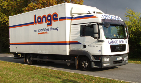 Lange Transporte und Logistik